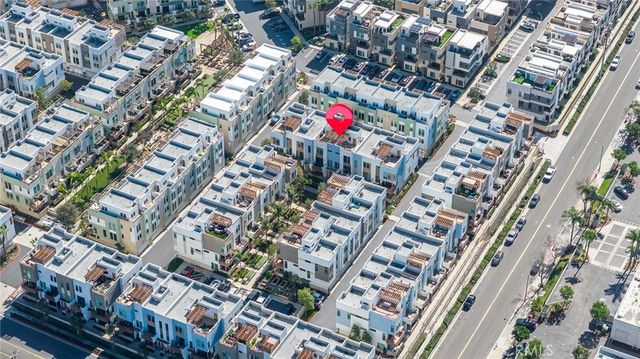 687 Doheny, Costa Mesa, CA 92627