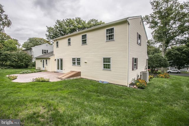 345 COLONIAL AVE, Collegeville, PA 19426