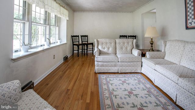345 COLONIAL AVE, Collegeville, PA 19426