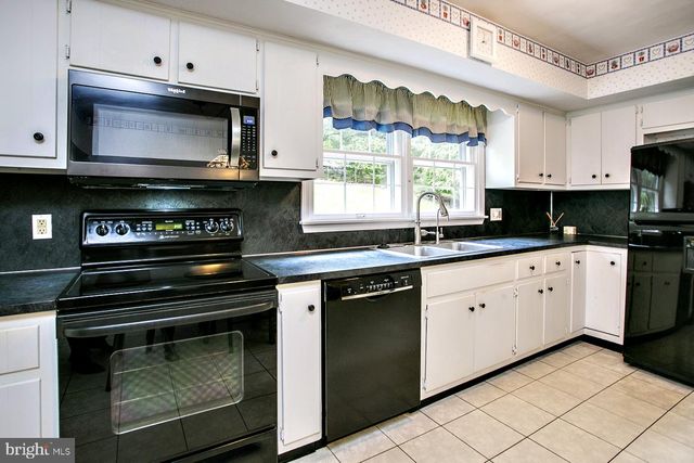 345 COLONIAL AVE, Collegeville, PA 19426