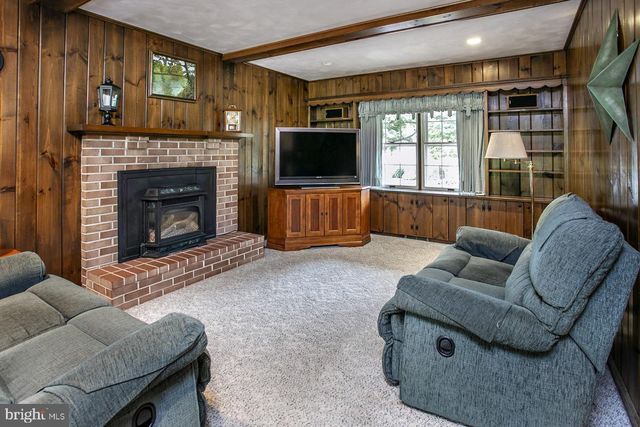 345 COLONIAL AVE, Collegeville, PA 19426