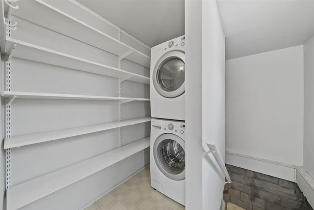 2050 Lakeview Drive, Brooklyn, MI 49230