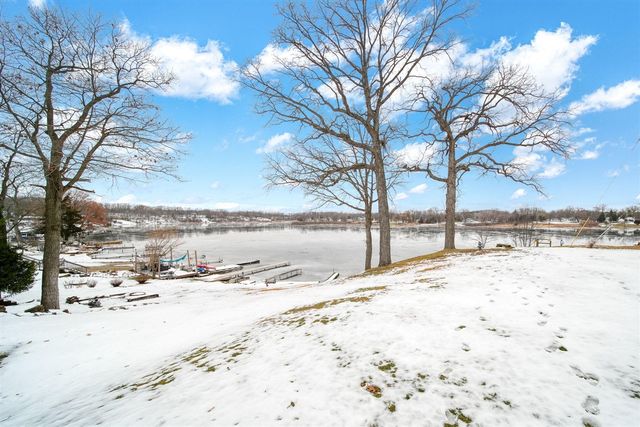 2050 Lakeview Drive, Brooklyn, MI 49230