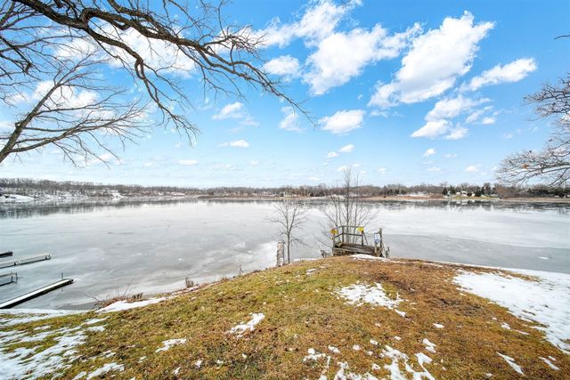 2050 Lakeview Drive, Brooklyn, MI 49230