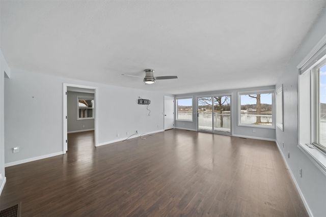 2050 Lakeview Drive, Brooklyn, MI 49230