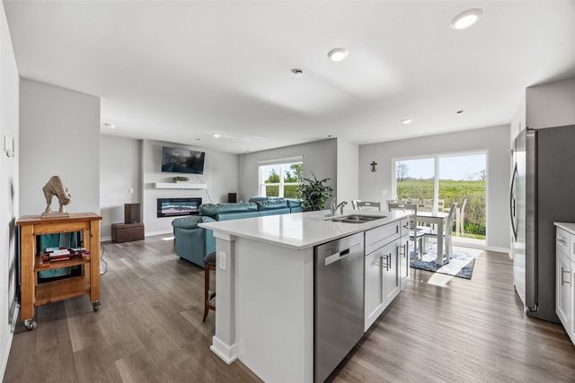 2471 Chloe Lane, Hiawatha, IA 52233
