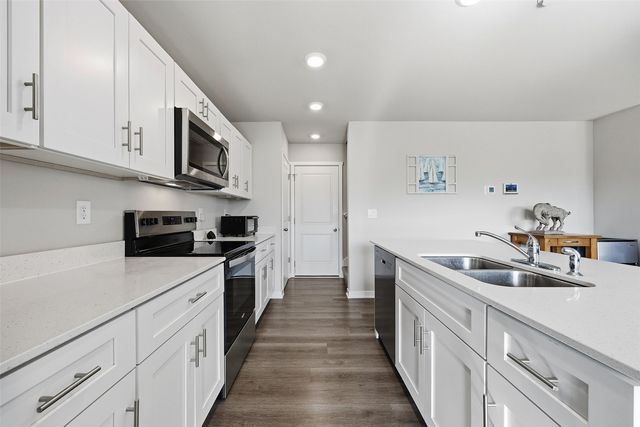 2471 Chloe Lane, Hiawatha, IA 52233