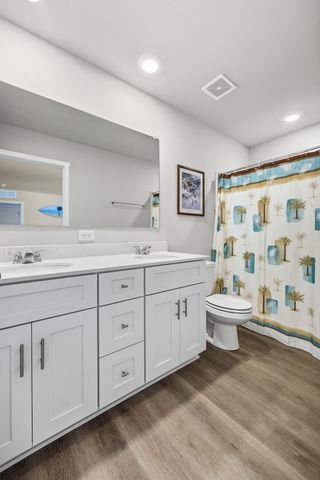 2471 Chloe Lane, Hiawatha, IA 52233