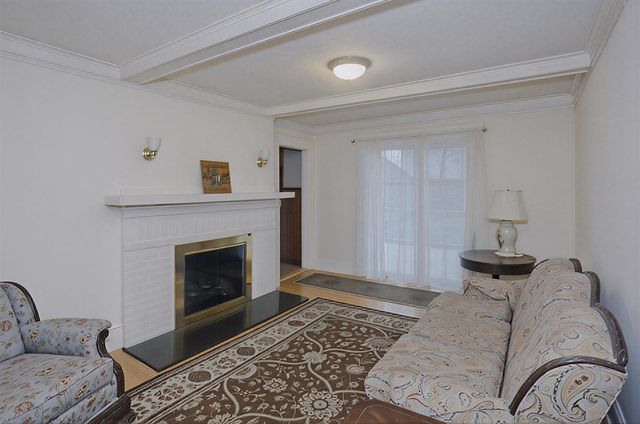 44 Meredith St, Springfield, MA 01108