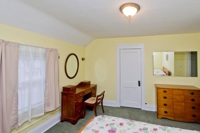 44 Meredith St, Springfield, MA 01108