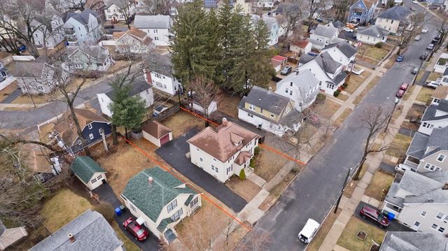 44 Meredith St, Springfield, MA 01108