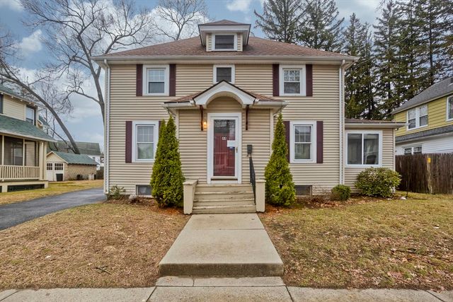44 Meredith St, Springfield, MA 01108