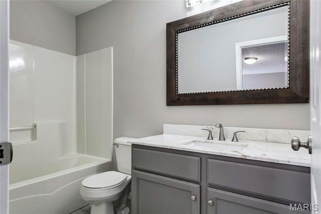 5229 Woosencraft Drive, Wentzville, MO 63385