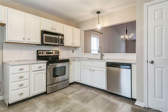 5229 Woosencraft Drive, Wentzville, MO 63385