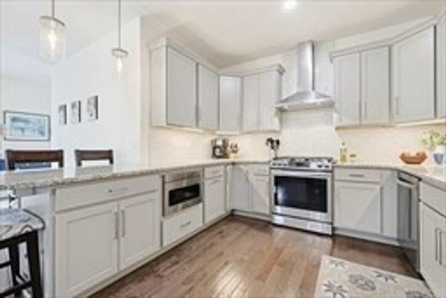 27 Cleary Cir 27, Norfolk, MA 02056