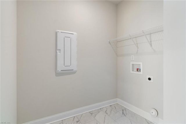 2216 Edwin DR, Chesapeake, VA 23322