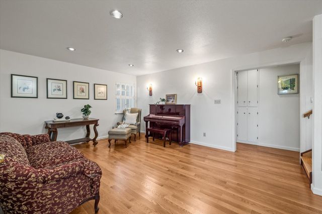 3204 Tabletop Mountain DR, Spicewood, TX 78669