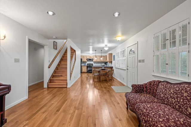 3204 Tabletop Mountain DR, Spicewood, TX 78669