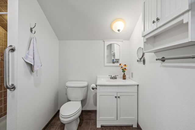 3204 Tabletop Mountain DR, Spicewood, TX 78669