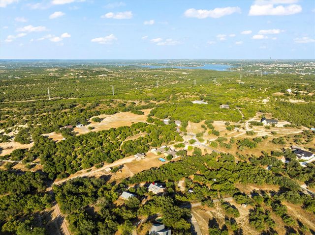 3204 Tabletop Mountain DR, Spicewood, TX 78669