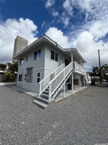 2711 Waiaka Road, Honolulu, HI 96826