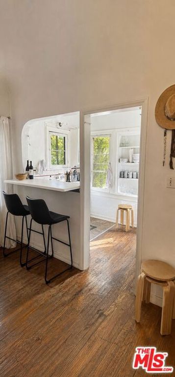 Image 15 of property listing at 905 Sanborn Avenue, Los Angeles, CA 90029