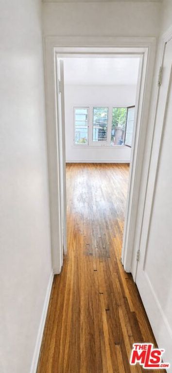 Image 19 of property listing at 905 Sanborn Avenue, Los Angeles, CA 90029