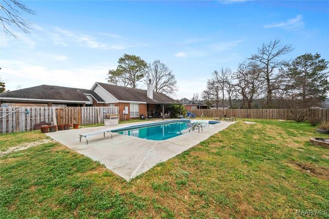 180 Stone River Loop, Wetumpka, AL 36092