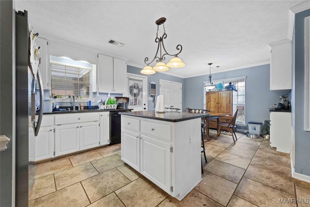 180 Stone River Loop, Wetumpka, AL 36092