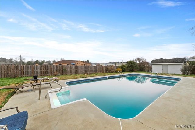 180 Stone River Loop, Wetumpka, AL 36092