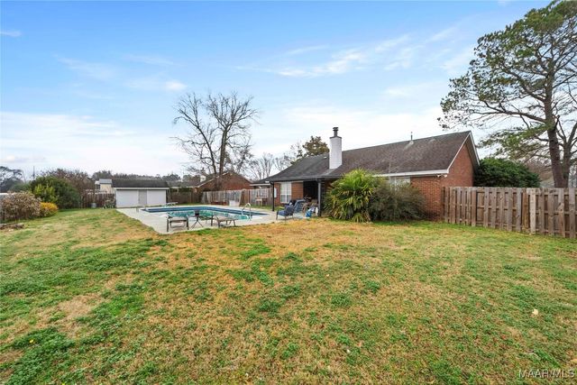 180 Stone River Loop, Wetumpka, AL 36092