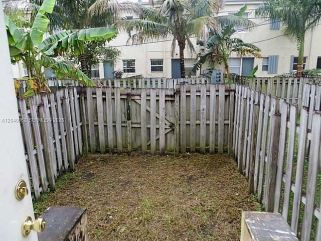 436 NW 84th Ter 436, Miami, FL 33150