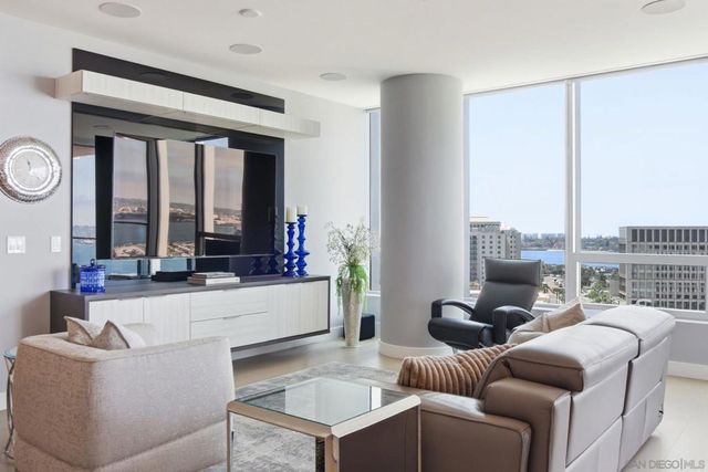 888 W E Street 1403, San Diego, CA 92101