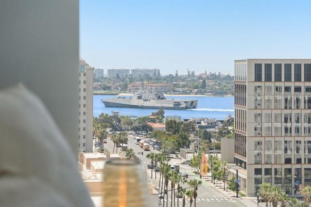 888 W E Street 1403, San Diego, CA 92101