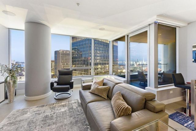 888 W E Street 1403, San Diego, CA 92101