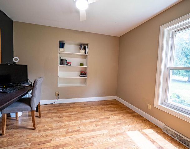 3434 George COURT, West Bend, WI 53095