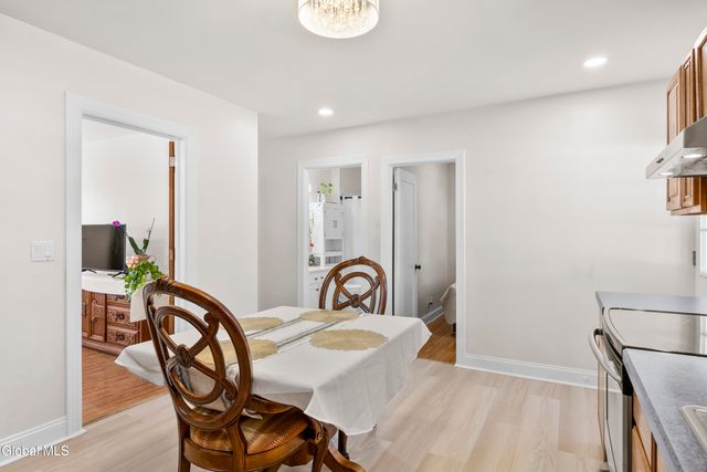 8 Fuller Terrace, Colonie, NY 12205