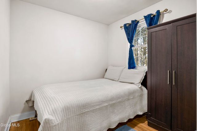 8 Fuller Terrace, Colonie, NY 12205