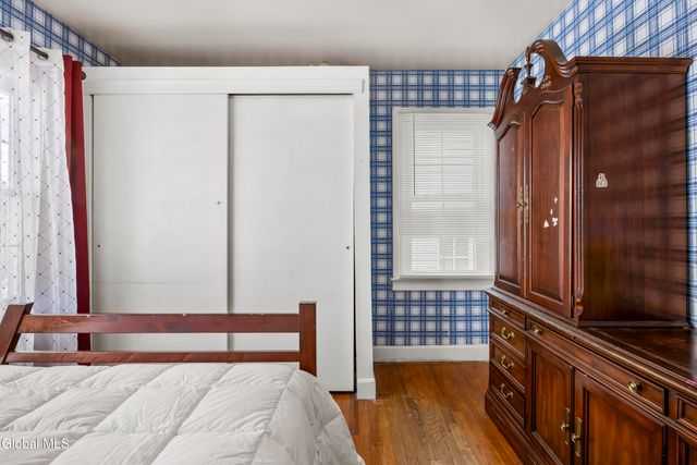 8 Fuller Terrace, Colonie, NY 12205