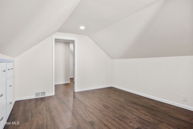 8 Fuller Terrace, Colonie, NY 12205