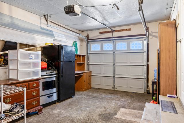 8 Fuller Terrace, Colonie, NY 12205