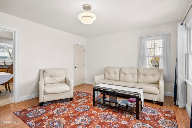 8 Fuller Terrace, Colonie, NY 12205