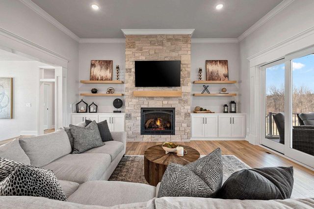 1361 CORAL REEF LANE, Howard, WI 54313