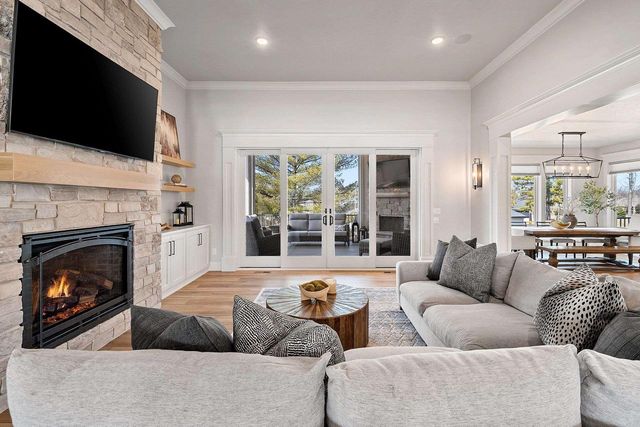 1361 CORAL REEF LANE, Howard, WI 54313