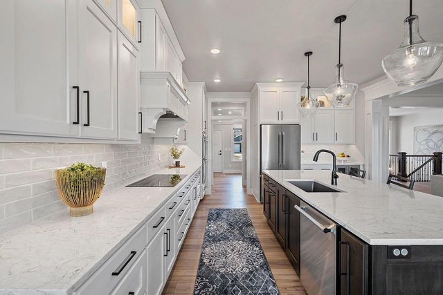 1361 CORAL REEF LANE, Howard, WI 54313