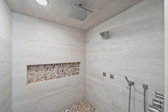 1361 CORAL REEF LANE, Howard, WI 54313