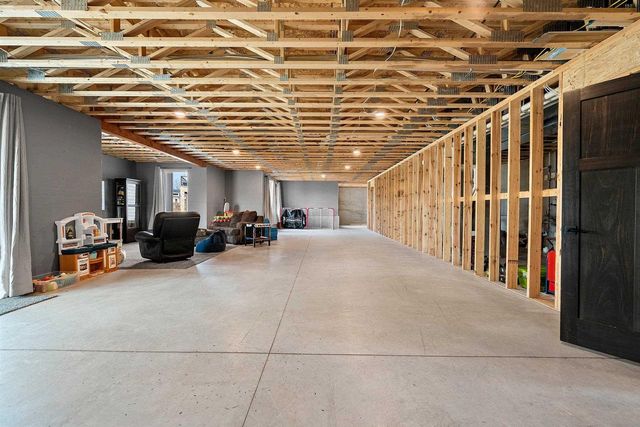 1361 CORAL REEF LANE, Howard, WI 54313