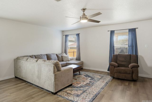 1814 Strawhouse Way, San Antonio, TX 78245