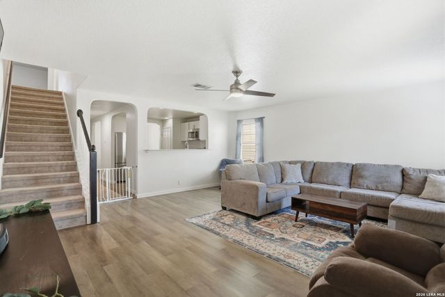 1814 Strawhouse Way, San Antonio, TX 78245