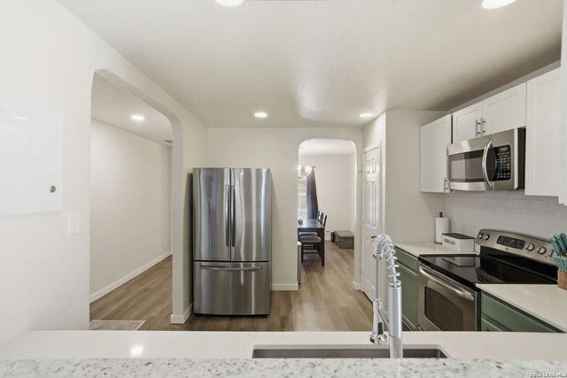 1814 Strawhouse Way, San Antonio, TX 78245